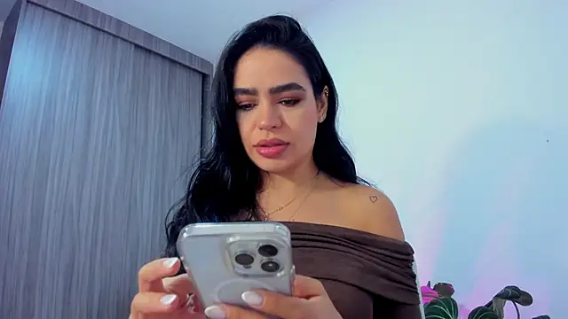 Sara Leblanc online show from 10/08/25, 03:20