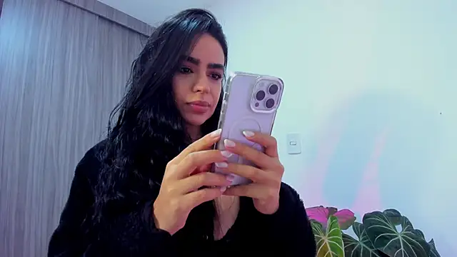 Sara Leblanc online show from 10/10/25, 05:23