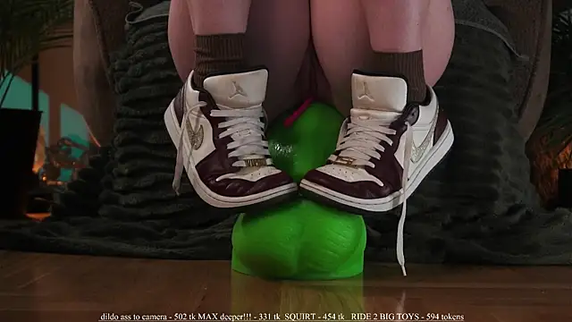 Kisakis online show from 04/10/26, 03:39