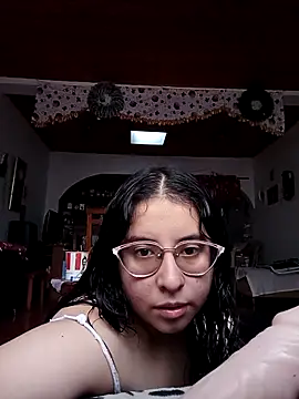 Snapshot of valentina568 chatting on 10/19/25, 07:36 valentina568 online show from 10/19/25, 07:36