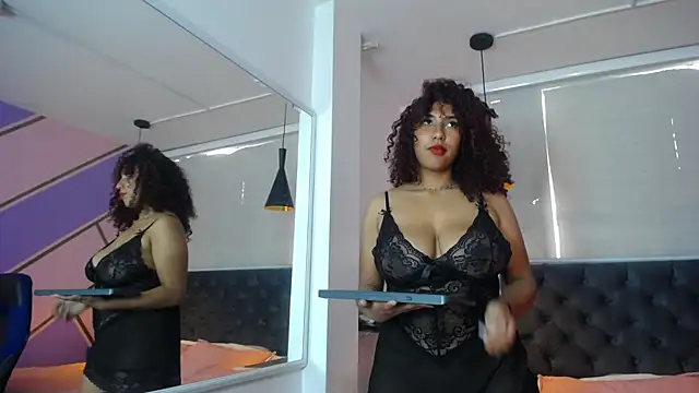 lauraltt online show from 01/31/25, 04:38