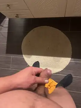 Pichonbendo online show from 11/23/25, 12:54