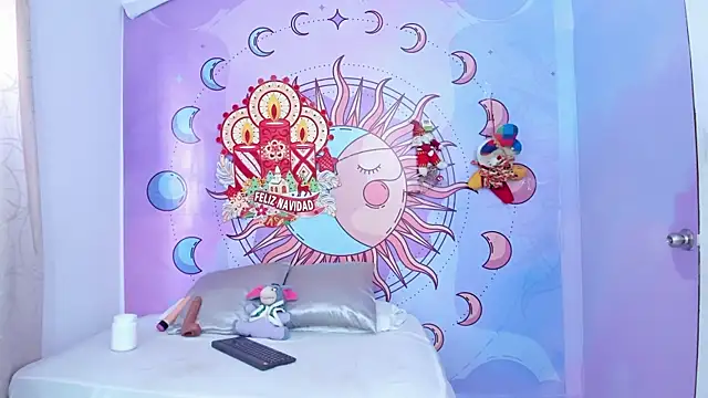 Mariana 16  online show from 12/14/25, 03:39