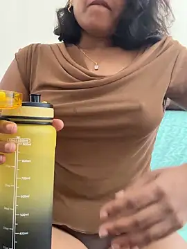 priyadevi17 online show from 09/25/25, 08:51