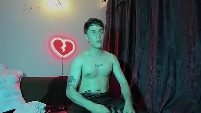 Snapshot of Antonello_Vannucci chatting on 12/25/24, 01:53 Antonello Vannucci online show from 12/25/24, 01:53