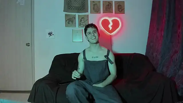 Snapshot of Antonello_Vannucci chatting on 12/30/24, 11:49 Antonello Vannucci online show from 12/30/24, 11:49