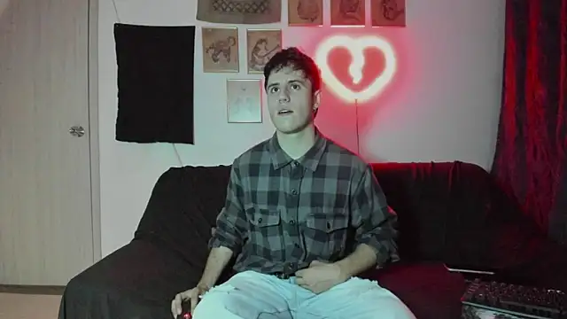 Snapshot of Antonello_Vannucci chatting on 01/03/25, 01:36 Antonello Vannucci online show from 01/03/25, 01:36