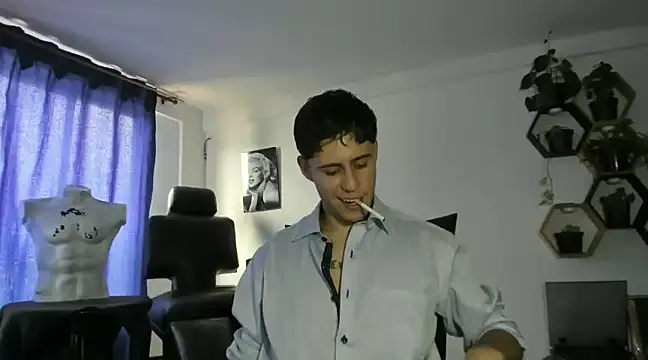 Snapshot of Antonello_Vannucci chatting on 03/14/25, 07:12 Antonello Vannucci online show from 03/14/25, 07:12