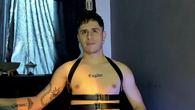 Snapshot of Antonello_Vannucci chatting on 11/06/25, 03:35 Antonello Vannucci online show from 11/06/25, 03:35