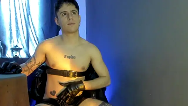 Snapshot of Antonello_Vannucci chatting on 11/12/25, 04:18 Antonello Vannucci online show from 11/12/25, 04:18