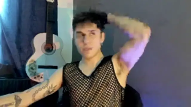 Snapshot of Antonello_Vannucci chatting on 11/20/25, 02:50 Antonello Vannucci online show from 11/20/25, 02:50