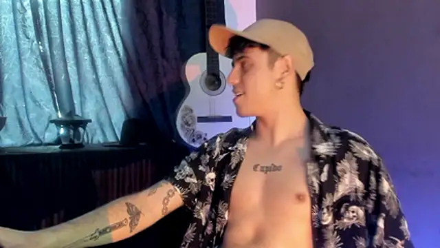 Snapshot of Antonello_Vannucci chatting on 11/23/25, 09:47 Antonello Vannucci online show from 11/23/25, 09:47