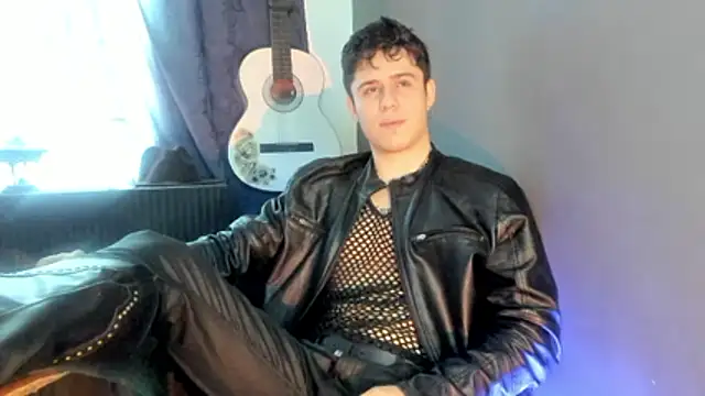 Snapshot of Antonello_Vannucci chatting on 11/28/25, 04:09 Antonello Vannucci online show from 11/28/25, 04:09