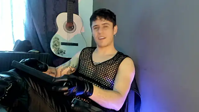 Snapshot of Antonello_Vannucci chatting on 12/01/25, 03:39 Antonello Vannucci online show from 12/01/25, 03:39