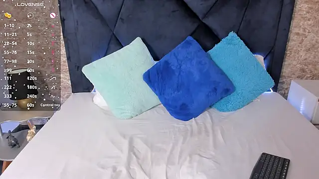 Lily Woodz online show from 02/02/25, 06:20