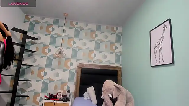 Snapshot of ARYAMORGAN1 chatting on 02/07/25, 12:17 ARYAMORGAN1 online show from 02/07/25, 12:17