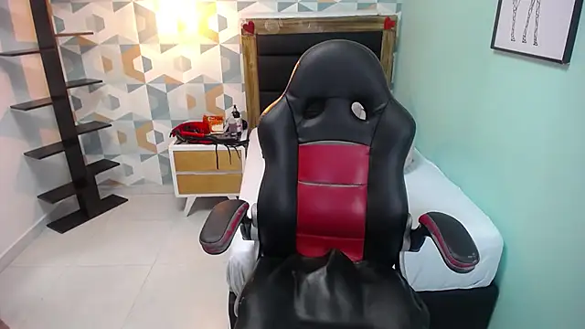 Snapshot of ARYAMORGAN1 chatting on 02/20/25, 12:25 ARYAMORGAN1 online show from 02/20/25, 12:25