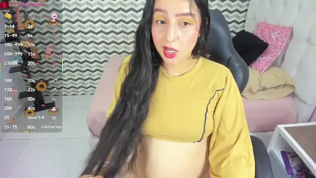 Snapshot of ARYAMORGAN1 chatting on 10/15/25, 03:06 ARYAMORGAN1 online show from 10/15/25, 03:06