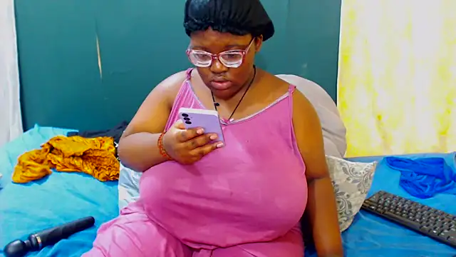 Damm Bobbies online show from 04/12/26, 01:05