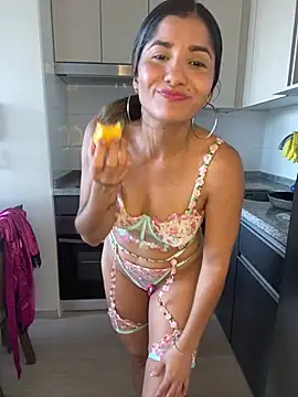 AlejandritaMilano online show from 01/14/26, 09:52