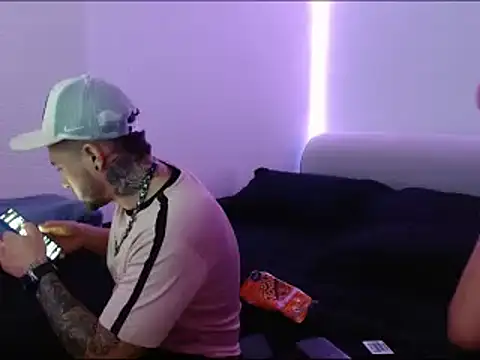 miia-liiam online show from 01/03/25, 05:06