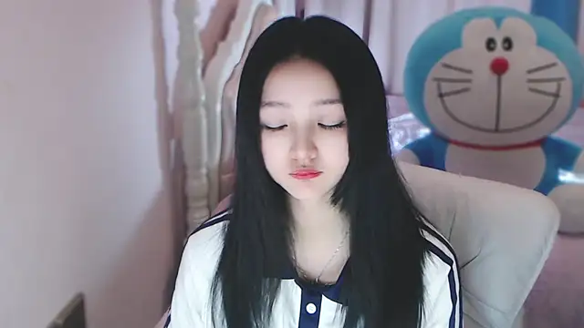 xiao-xiao-D online show from 02/18/25, 07:54