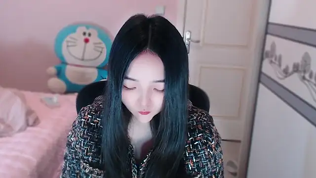 xiao-xiao-D online show from 10/28/25, 08:29