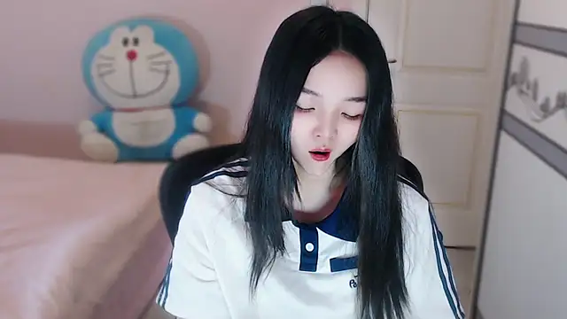 xiao-xiao-D online show from 11/14/25, 05:39