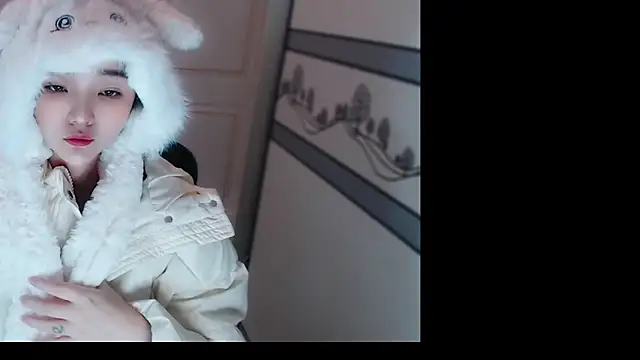 xiao-xiao-D online show from 11/17/25, 06:19