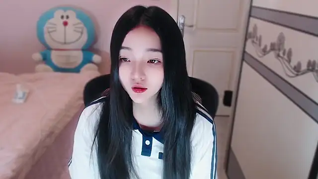 xiao-xiao-D online show from 11/23/25, 03:39