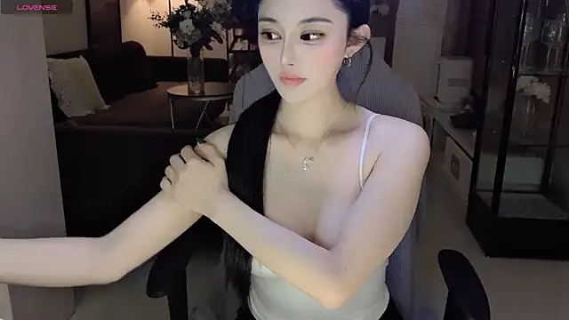 Snapshot of Irene--- chatting on 02/27/25, 05:02 Irene--- online show from 02/27/25, 05:02