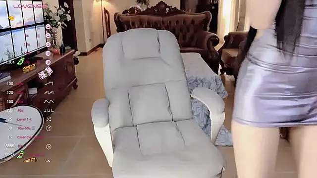 Snapshot of Irene--- chatting on 03/23/25, 08:15 Irene--- online show from 03/23/25, 08:15