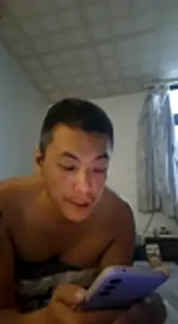 Snapshot of bb770504 chatting on 12/24/24, 10:49 bb770504 online show from 12/24/24, 10:49