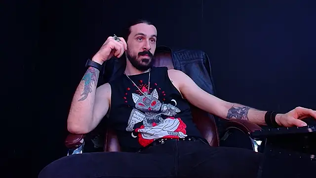 Snapshot of AxelColton chatting on 11/02/25, 11:23 AxelColton online show from 11/02/25, 11:23