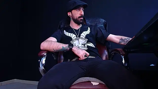 Snapshot of AxelColton chatting on 11/13/25, 11:31 AxelColton online show from 11/13/25, 11:31