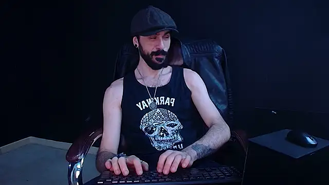 Snapshot of AxelColton chatting on 11/29/25, 05:43 AxelColton online show from 11/29/25, 05:43