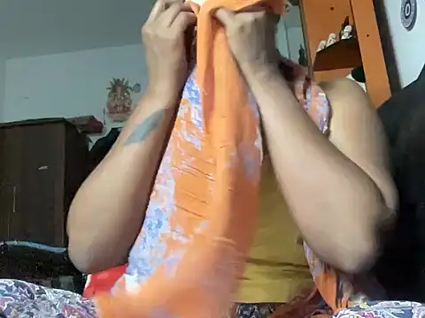 Snapshot of Tamil_Sanjana_ chatting on 12/15/25, 06:34 Tamil Sanjana online show from 12/15/25, 06:34