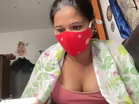 Snapshot of Tamil_Sanjana_ chatting on 12/21/25, 05:42 Tamil Sanjana online show from 12/21/25, 05:42