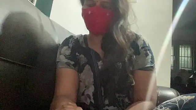 Snapshot of Tamil_Sanjana_ chatting on 02/05/26, 01:10 Tamil Sanjana online show from 02/05/26, 01:10