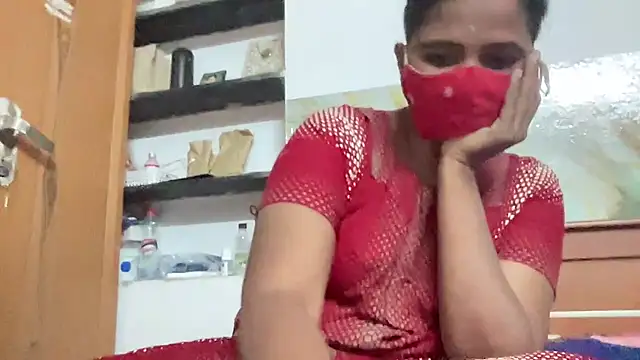 Snapshot of Tamil_Sanjana_ chatting on 02/05/26, 02:22 Tamil Sanjana online show from 02/05/26, 02:22