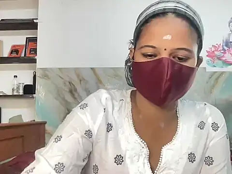 Tamil Sanjana  online show from 04/13/26, 05:13