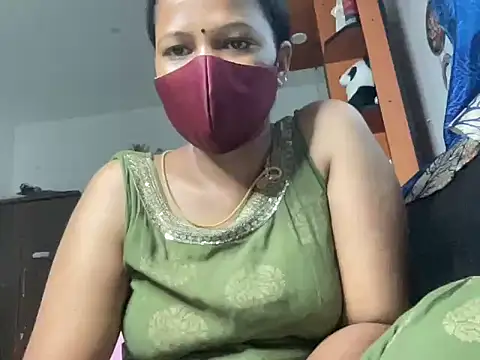 Tamil Sanjana  online show from 04/19/26, 02:00