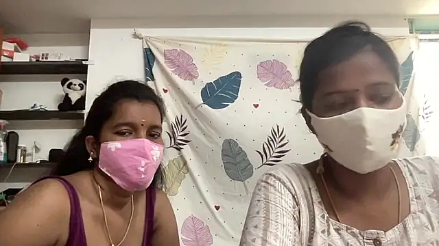 Snapshot of Tamil_Sanjana_ chatting on 07/18/26, 08:18 Tamil Sanjana online show from 07/18/26, 08:18