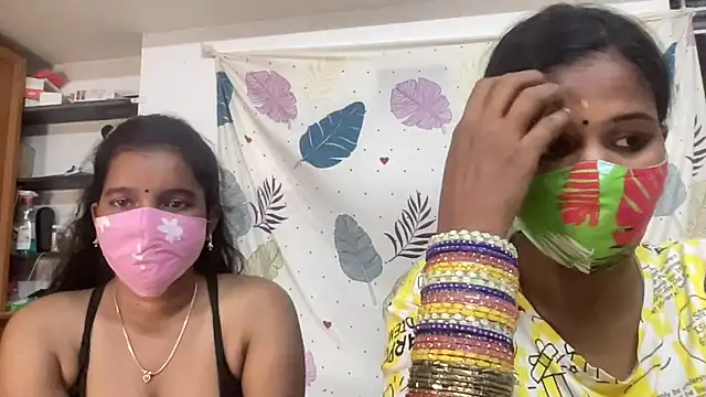 Snapshot of Tamil_Sanjana_ chatting on 07/18/26, 08:23 Tamil Sanjana online show from 07/18/26, 08:23