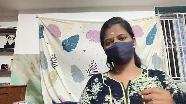 Snapshot of Tamil_Sanjana_ chatting on 07/23/26, 05:22 Tamil Sanjana online show from 07/23/26, 05:22
