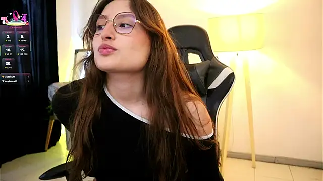 Daisha Riley online show from 10/07/25, 03:53