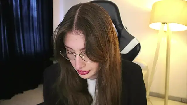 Daisha Riley online show from 11/12/25, 02:39