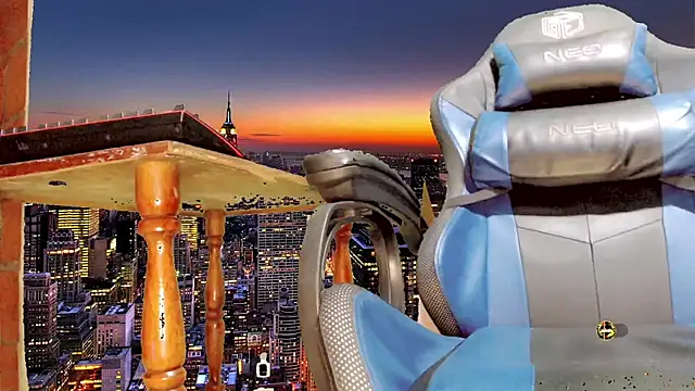 Snapshot of Nalavi chatting on 03/21/25, 10:39 Nalavi online show from 03/21/25, 10:39