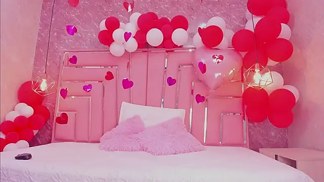 Snapshot of SEXY_HOTTIE__ chatting on 02/24/25, 12:37 SEXY HOTTIE online show from 02/24/25, 12:37