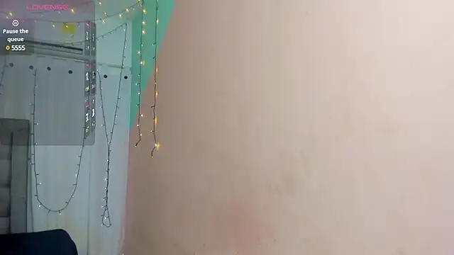 Snapshot of dani-lue chatting on 01/30/25, 12:06 dani-lue online show from 01/30/25, 12:06